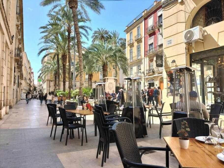 Loft Old City Couples Getaway Аликанте Екстериор снимка